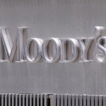 Moody s abaisse les notes des banques